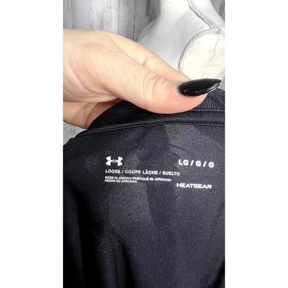 Under‎ Armour Women's Large Black V-Neck Short Sleeve Casual T-Shirt - Picture 6 of 6